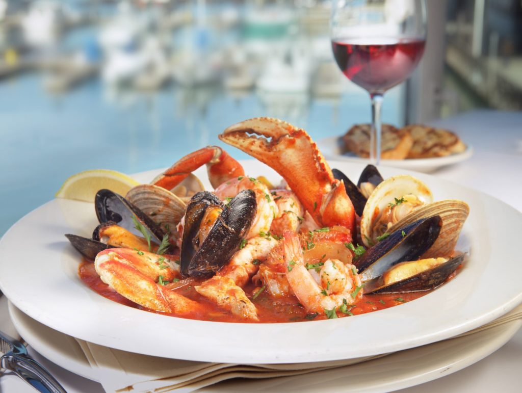 Wine Pairing with Crab - A Guide - Fog Harbor