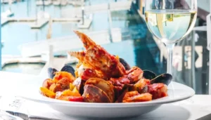 Best Waterfront Dining Tips: How to Time Your Meal for Golden-Hour Views in San Francisco